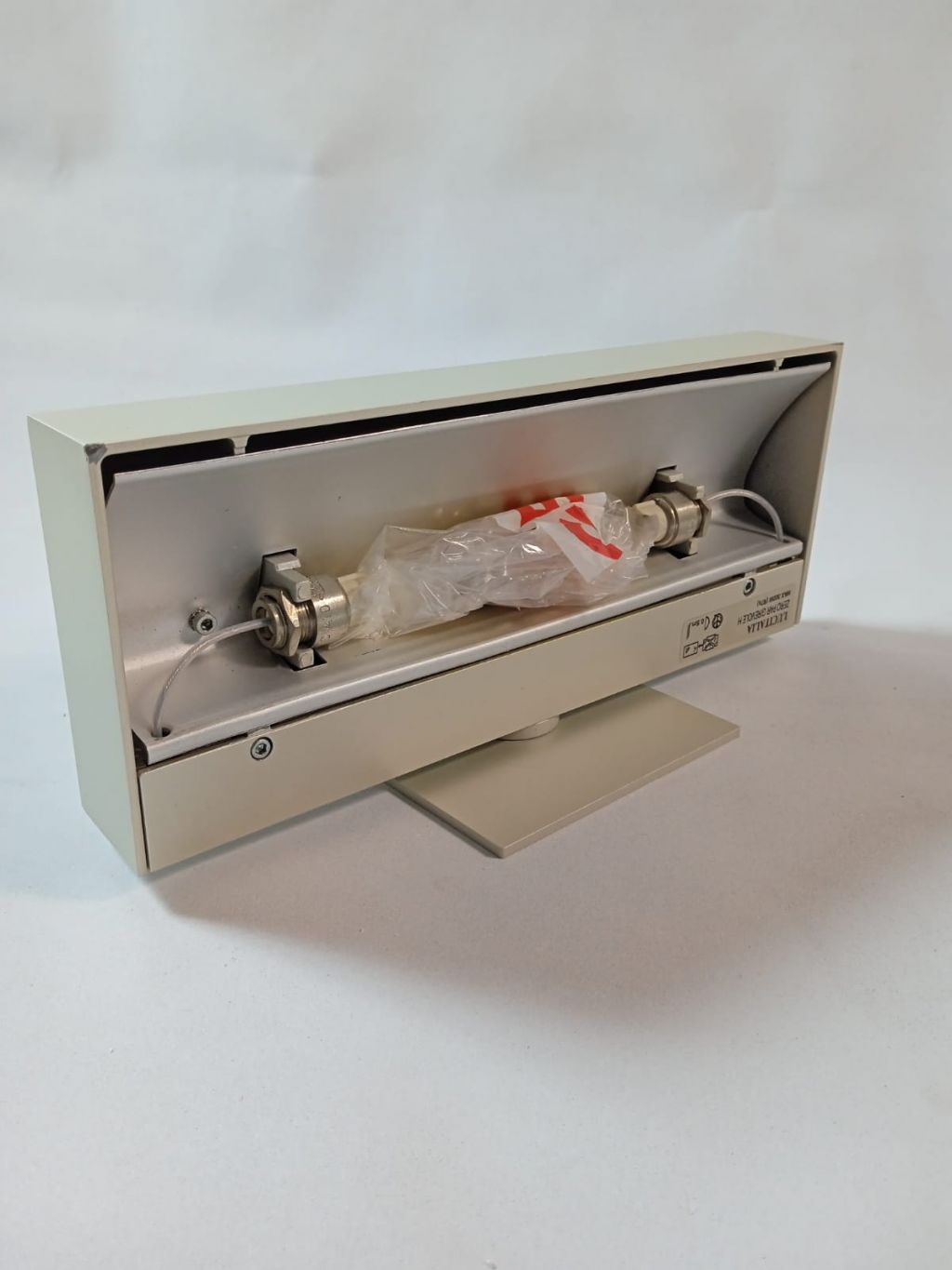 LAMPADA DA PARETE LUCITALIA MOD.ZERO PAR GIREVOLE