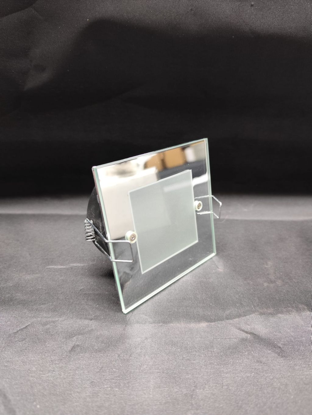 FARETTO AD INCASSO IN VETRO I TRE MOD.SD 101 CNR