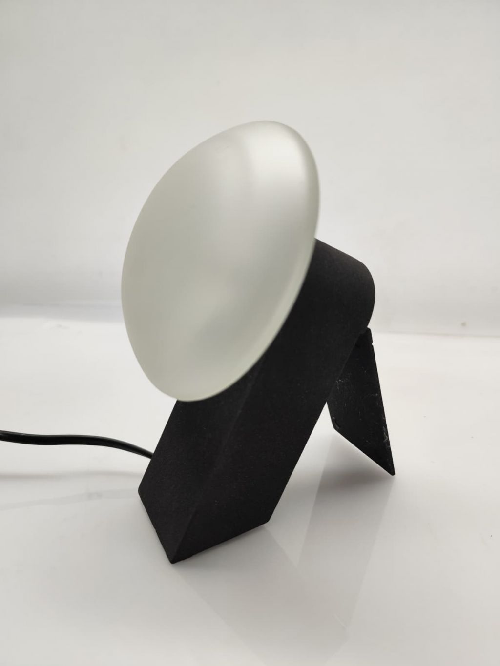 Lampada da tavolo FONTANA ARTE SILLABA 2775 Designer Piero Castiglioni 1988